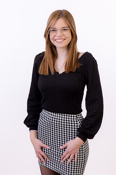 Friseurteam-Bad-Koenig-Jane-Leisten